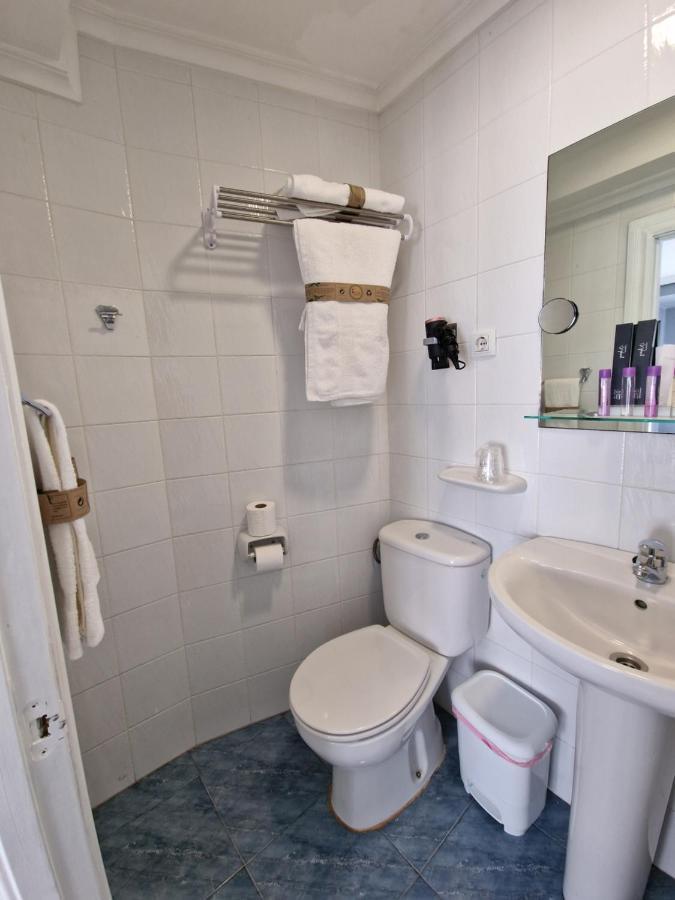 Hostal Fidalgo Oviedo Esterno foto