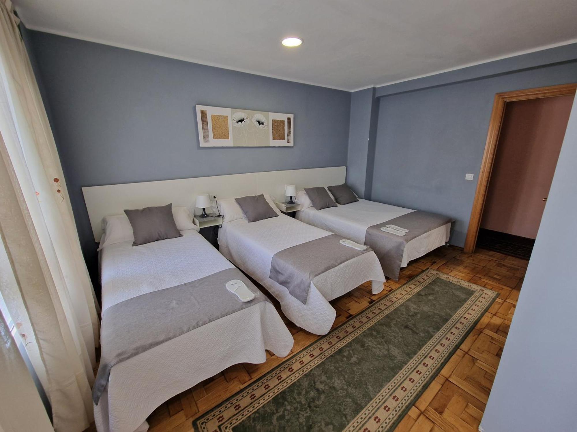 Hostal Fidalgo Oviedo Esterno foto